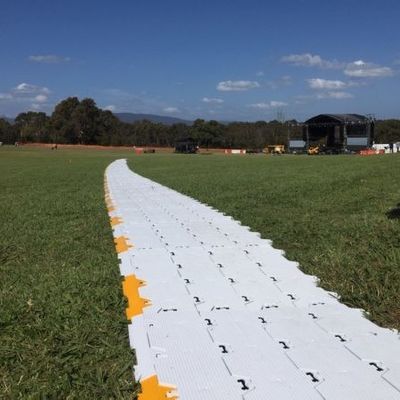 Vật liệu HDPE Sàn sự kiện di động Chống tia cực tím Chống thối cho ngoài trời