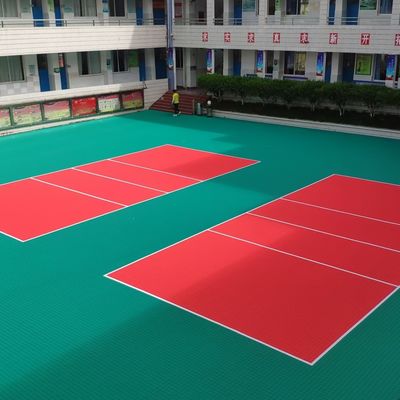 Giá tốt Đỏ PP gạch sàn thể thao khuyến cáo cho các cơ sở thể thao MOQ 500pcs trực tuyến