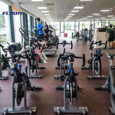Giá tốt Lớp sàn cao su chống mài mòn thảm sàn cao su cho cơ sở thể dục trực tuyến