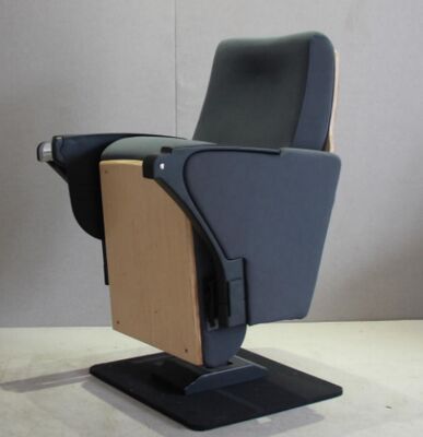 Giá tốt Thị trường thương mại có thể tùy chỉnh phòng tập ergonomic Khung ngồi sân khấu đương đại với các tấm lối đi trực tuyến