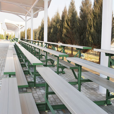 Thiết kế hiện đại ngoài trời Metal Bleachers với tùy chọn guardrail