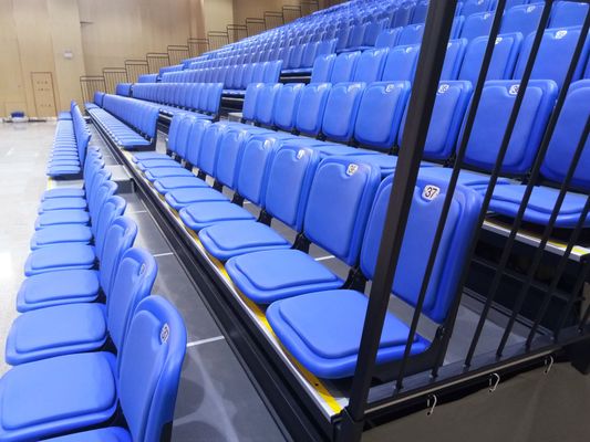Giá tốt Bàn ghế bành bằng bạc có thể kéo ra với dung lượng 200 - 500 người trực tuyến