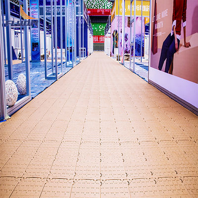 Lớp sàn polyethylene có mật độ cao, an toàn cao, bảo trì thấp cho các ứng dụng hạng nặng