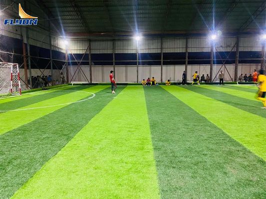 Cỏ nhân tạo bóng đá 25m × 4m mỗi cuộn, Cỏ tổng hợp sân bóng đá màu xanh đậm