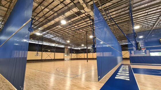 Giá tốt Hệ thống điều khiển điện tự động rèm ngăn với vải bền cao và màu sắc tùy chỉnh cho thể thao trong nhà trực tuyến